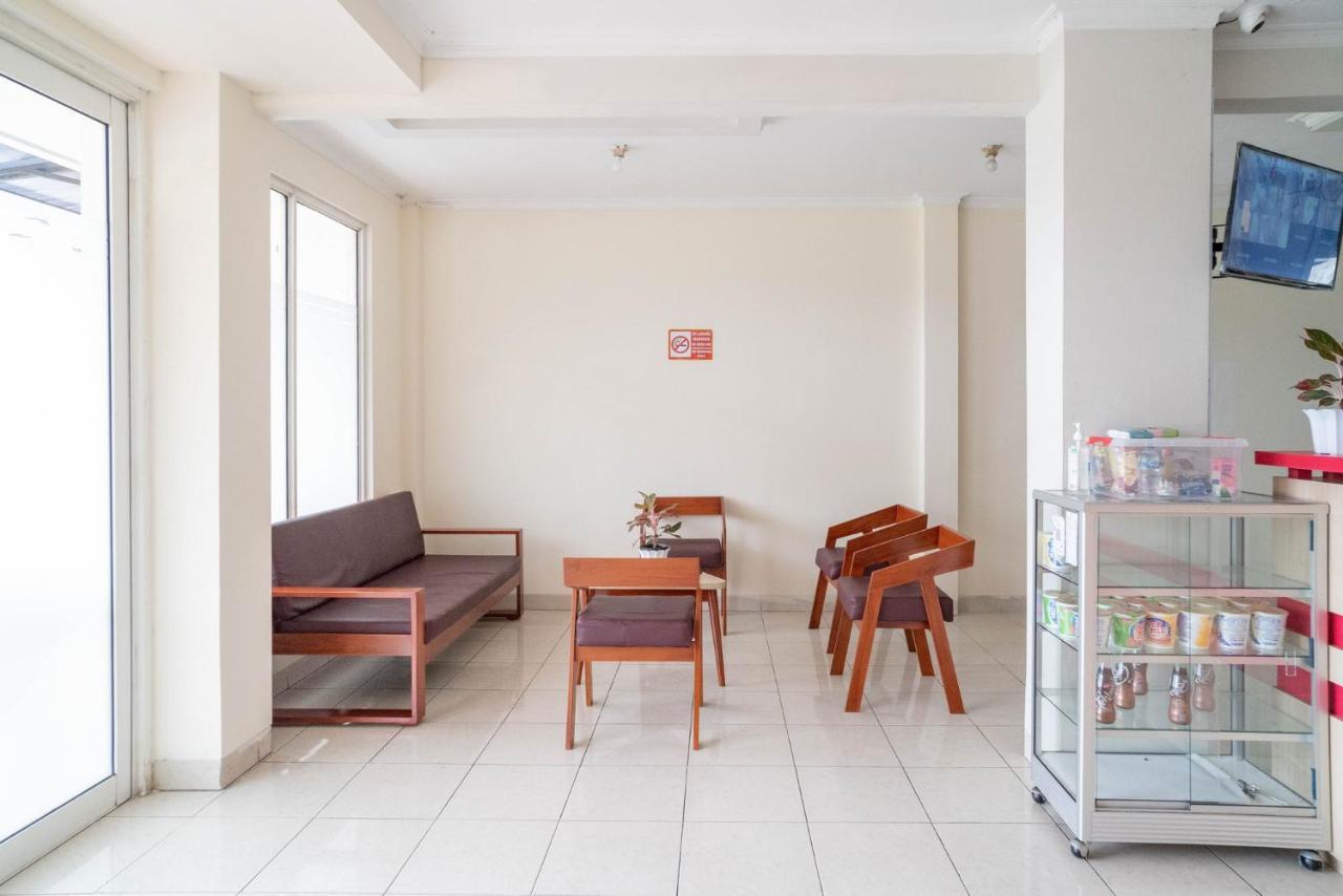 Mroom Residence Near Umn Gading Serpong Redpartner Cicayur Kültér fotó