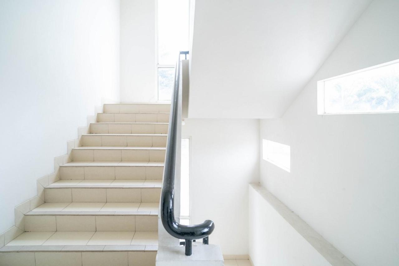 Mroom Residence Near Umn Gading Serpong Redpartner Cicayur Kültér fotó
